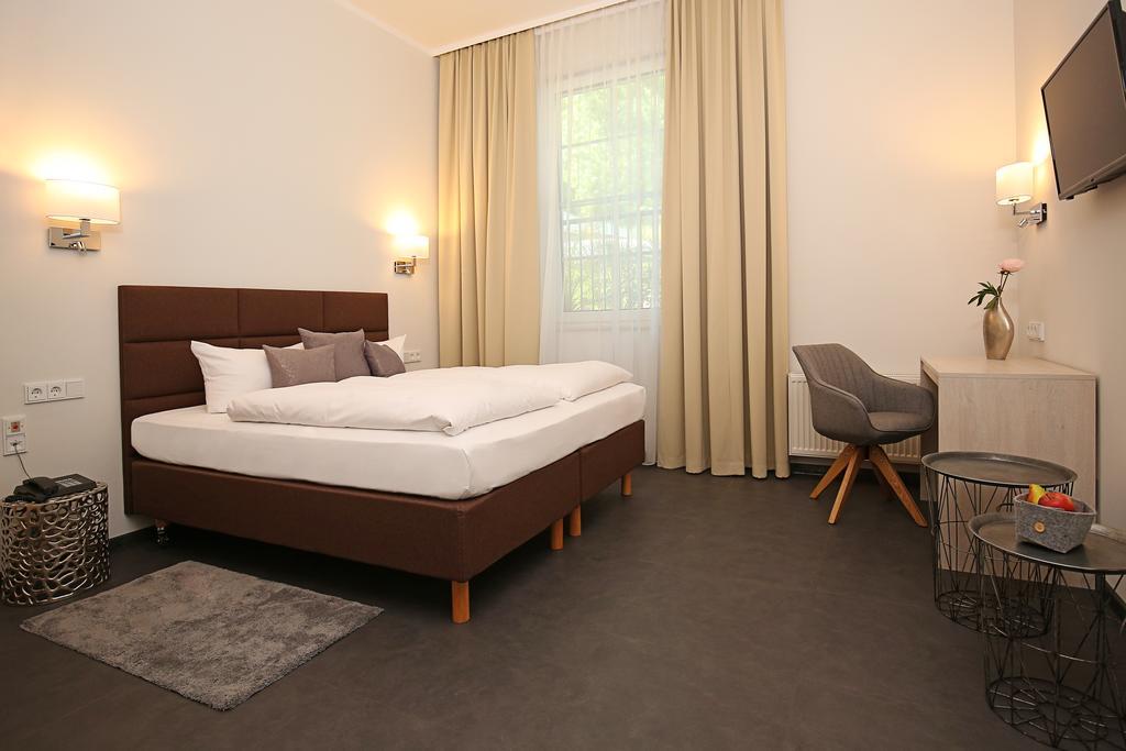 Landhotel Potsdam Extérieur photo